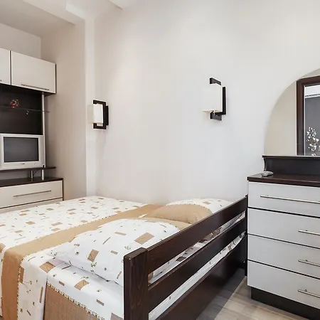 Srednefontanskaya 19a * Odesa